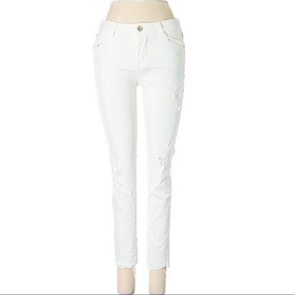 ZARA DISTRESSED WHITE CROPPED HIGH RISE JEANS